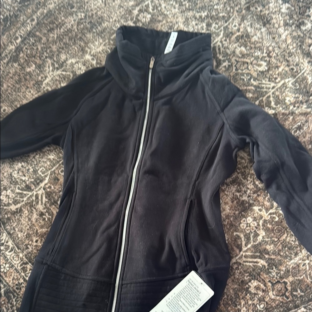 Lululemon Athletica Black Ski Jacket Sleek Design